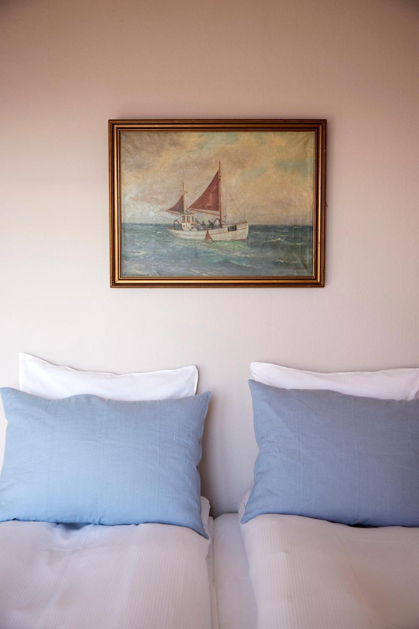 Hotel Kysten Hasle Extérieur photo