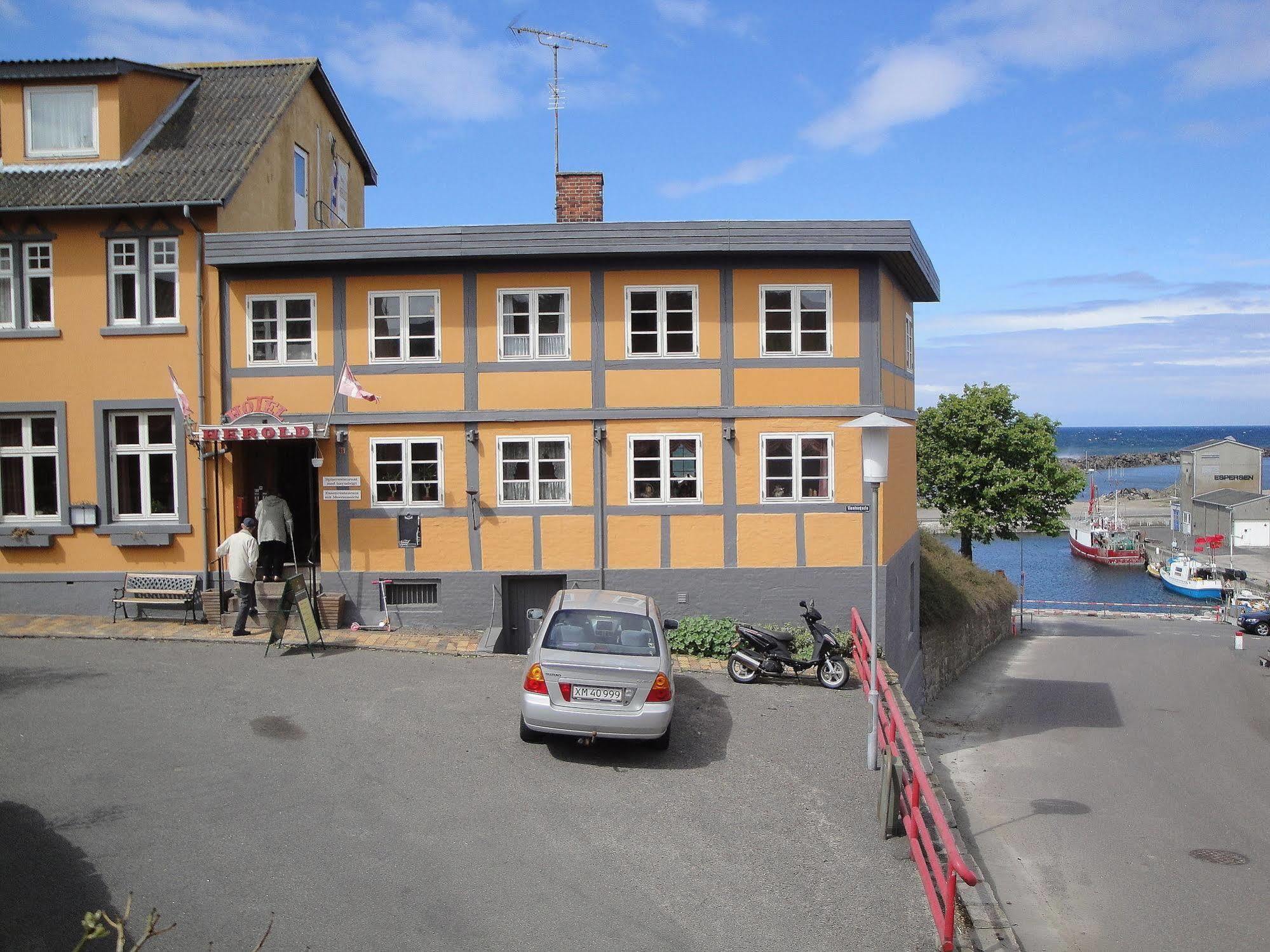 Hotel Kysten Hasle Extérieur photo