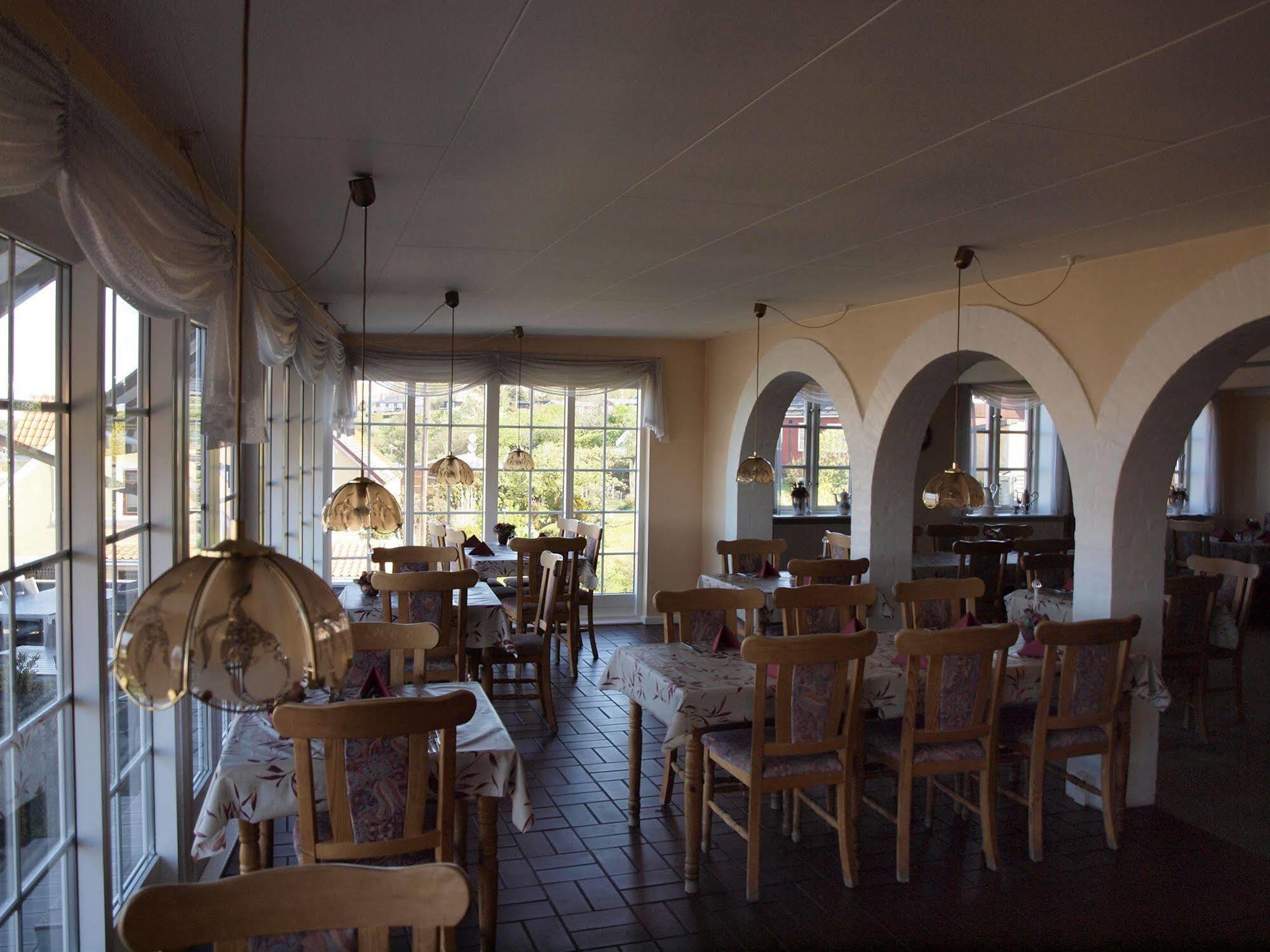 Hotel Kysten Hasle Extérieur photo